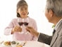「夫婦で1万6000円分のお食事券。いつ行こうかとワクワク」68歳女性が楽しみにする株主優待銘柄