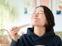「誰もいない日のお昼に、値引きのカルビ肉をぎっしり」32歳専業主婦が“節約中”に楽しむプチ贅沢