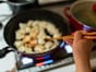 「どんな食材とも比較的合わせやすい」37歳女性が値上がりする“魚”の代わりに重宝する食材