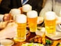 家なら数百円のビール、飲み会で倍払うのはムダ？「損しない人」がやっている“良い散財”の基準