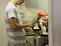 「結局実家のほうがよかったのかも」外食の誘惑に耐えながら“自炊”を続ける…25歳男性の節約事情