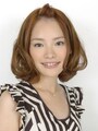 ポンパドールの幅を狭めるとキュートに