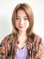 ローレイヤーのセミロングヘア