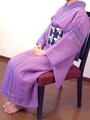 洋服感覚で座ってしまうと、浴衣の着崩れの原因に……