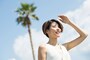 無茶な若づくりはイタい女になってしまいがち。前向きな心のあり方が、あなたを若く見せます