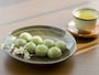 お茶とお菓子の出し方