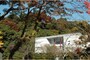 紅葉の神奈川県立近代美術館 鎌倉