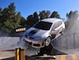 ファースト＆フューリアスの車が空を……