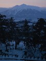 弘前公園から望む岩木山とミニかまくら群