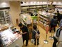 宮城ふるさとプラザの店内