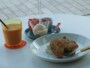 チキンシュニッツェルw/ガーリックマッシュポテトとbillsの自家製アイスクリーム（プリフィックスメニューMAINS and DESSERTS 1,100円）