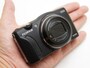 手の平に入るサイズのFinePix F770EXR 