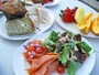 ラウンジのブッフェ式朝食。料理は隣のレストラン「ショア」から