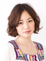 重めのシルエットのショートボブ