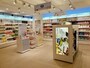 イギリス初のコスメショップBoots!