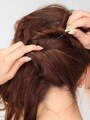 )ベースの髪も一緒に留めてしっかり固定