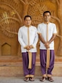 タイ伝統の衣装を纏うスタッフ 