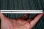 センターのメタルラインがシャープなOptimus G LGL21