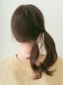 片サイドに寄せて結ぶ