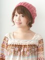 前髪とサイドを残して帽子をかぶる