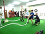 一見簡単そうに見えるが、油断すると体ごとロープに持っていかれそうになる。ロープトレーニングは、プロも行うハイレベルなトレーニングだ