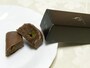「ル ショコラ ドゥ アッシュ」の「ルージュ」（1本・各300円、3本入・1200円、8本入・2600円）