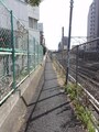 大塚駅まではもうすぐ。こんな細い道が続く。