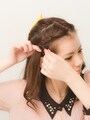 ピンが頭皮に触れるようにしっかりとめる