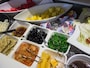 ベースは台湾の朝ごはんなので、お粥やお惣菜、煮卵などが必須アイテムとして並びます