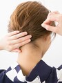 結び目に向かって上から数か所さしていく