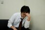 二歩で頭を抱える/イメージ