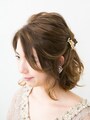 トップに高さを出して華やかに