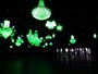 シンガポール国立博物館での展示風景　手前）Ken + Julia Yonetani（日本人＋オーストラリア）《Crystal Palace: The Great Exhibition of the Works of Industry of all Nuclear Nations.》、奥）NGUYEN TRINH THI（ベトナム）《Unsubtitled》