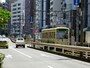 しばらく行くと神田川沿いに出る左に曲がれる道がある