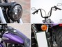 LEDヘッドライトにエイプバー、ナンバープレートのサイドマウントなどカスタムポイントは多し