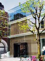 テーマは“都市とつながり、人と人、人とクルマが交わ