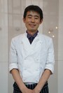  シェフ　パティシエ　岡崎 正輝氏