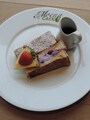 「モエナカフェ」の「クリームチーズ＆ブルーベリー フレンチトースト」（税別1,300円）