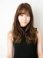 胸ラインのワンレングスロング