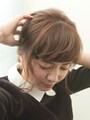 カールをくずさずまとめる