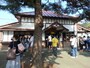 観光客であふれる長瀞駅前