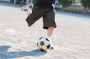 共感を呼ぶサッカー少年/イメージ