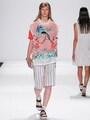 VIVIENNE TAM 