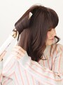 こめかみ上は内巻き