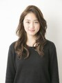 胸下のローレイヤーベース