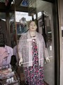 富士洋品店のマネキン。