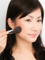 より高くみせたい部分に最初にブラシを置く
