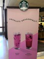 ダニエル・K・イノウエ空港の出発でもピンクドリンク