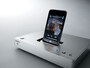 iPodからデジタル音声信号を取り出せる、オンキヨーのND-S1。（iPodは別売り）