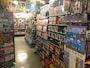 歴代ハードのソフトが所狭しと並んだスーパーポテトの店内。